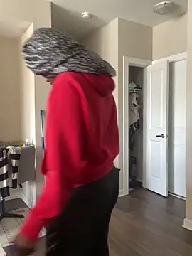 theprettysoles online show from December 21, 2025, 2:46 pm