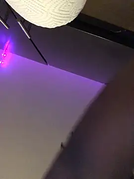 theprettysoles online show from April 16, 2026, 1:39 am