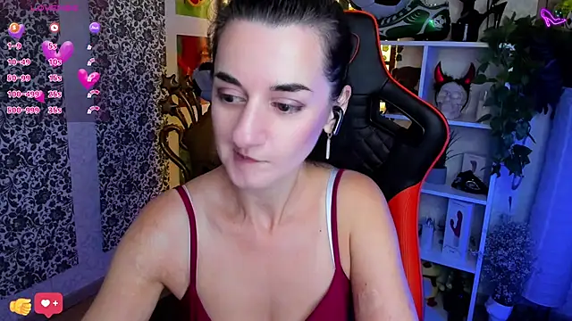Snapshot of JessicaAlfo chatting on July 15, 2026, 2:39 am JessicaAlfo online show from July 15, 2026, 2:39 am