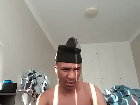 sydmanyoba online show from November 19, 2025, 4:45 am