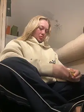 blissdimicco online show from November 20, 2025, 1:33 pm