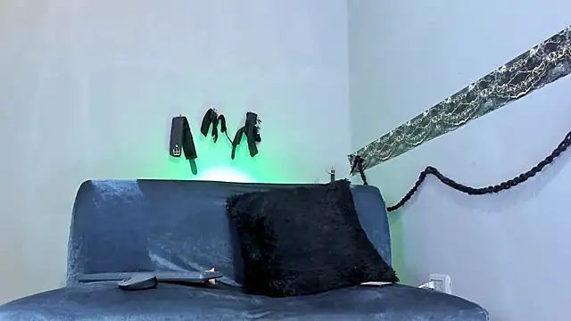 Snapshot of KaramStone chatting on February 19, 2025, 9:36 pm KaramStone online show from February 19, 2025, 9:36 pm