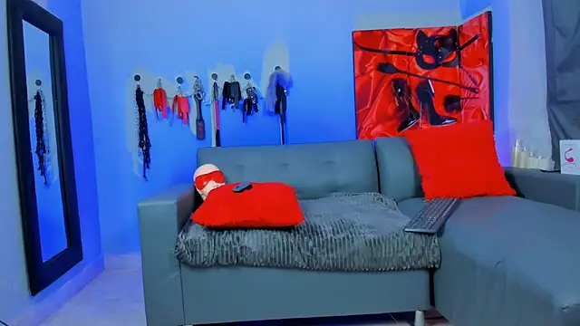 Snapshot of KaramStone chatting on March 4, 2025, 7:54 pm KaramStone online show from March 4, 2025, 7:54 pm