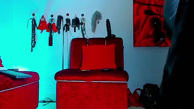 Snapshot of KaramStone chatting on October 6, 2025, 7:11 pm KaramStone online show from October 6, 2025, 7:11 pm