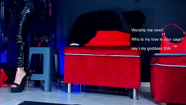 Snapshot of KaramStone chatting on December 15, 2025, 8:02 pm KaramStone online show from December 15, 2025, 8:02 pm