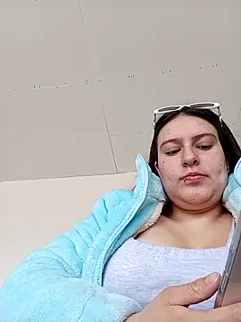 Snapshot of ary-cooper chatting on December 3, 2025, 5:22 pm ary-cooper online show from December 3, 2025, 5:22 pm