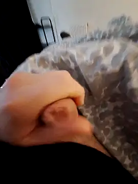 Snapshot of bongish20010 chatting on February 17, 2025, 2:59 pm bongish20010 online show from February 17, 2025, 2:59 pm