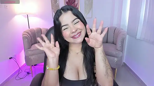 Layla Breezee online show from November 23, 2025, 12:05 pm