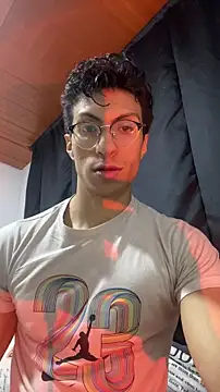 Snapshot of ApoloCruz chatting on January 19, 2026, 3:21 am ApoloCruz online show from January 19, 2026, 3:21 am