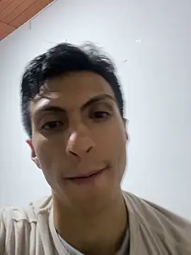 Snapshot of ApoloCruz chatting on February 14, 2026, 2:08 am ApoloCruz online show from February 14, 2026, 2:08 am