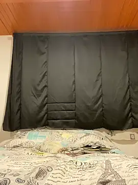 Snapshot of ApoloCruz chatting on April 5, 2026, 3:04 am ApoloCruz online show from April 5, 2026, 3:04 am