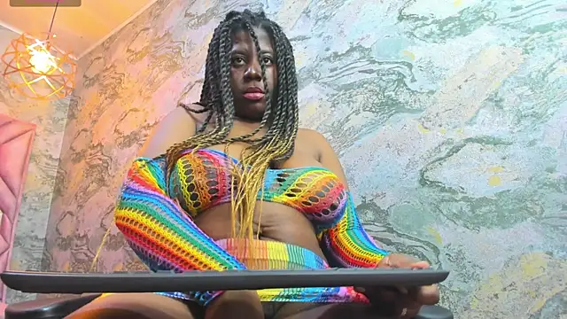 nefertiti ebony online show from May 16, 2026, 5:23 pm
