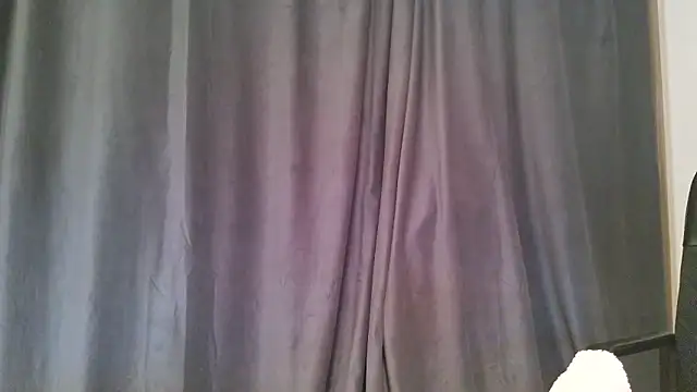 Snapshot of serena__vedette chatting on March 28, 2026, 1:00 pm serena vedette online show from March 28, 2026, 1:00 pm