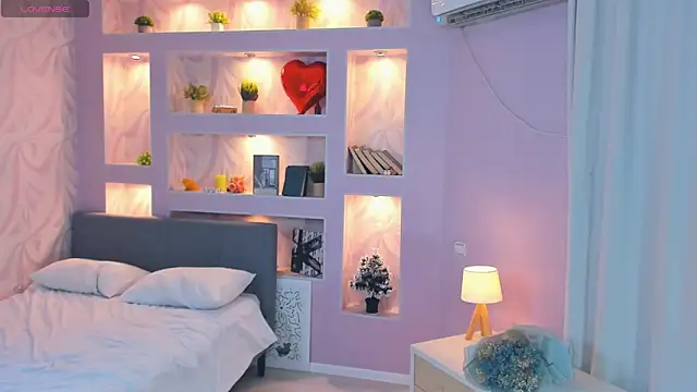 FloraDobb online show from November 5, 2025, 7:08 am