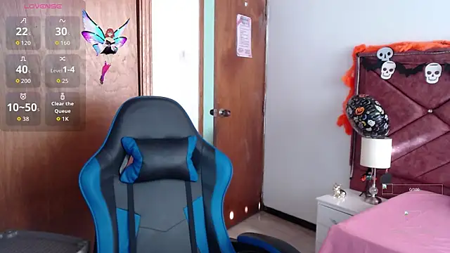 victoria adams07 online show from October 30, 2025, 8:20 pm