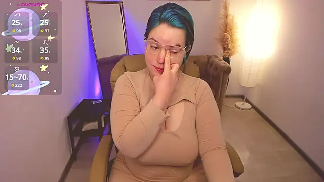 Manic pixie  online show from May 10, 2026, 3:28 pm