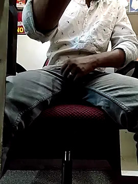 RaviRoy2326 online show from March 6, 2026, 6:43 am