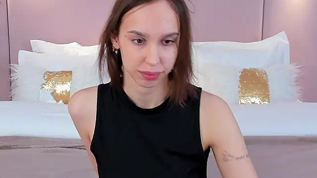 SandraTucker online show from March 8, 2026, 2:59 am