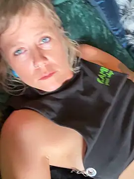 I am babydoll online show from October 22, 2025, 3:34 pm