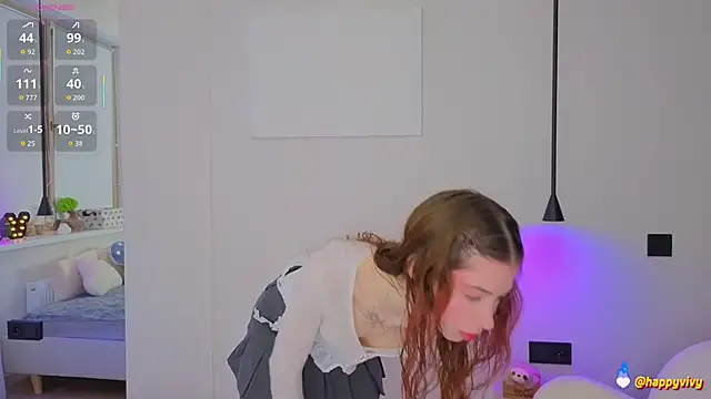 HappyVivy online show from October 3, 2025, 2:58 pm