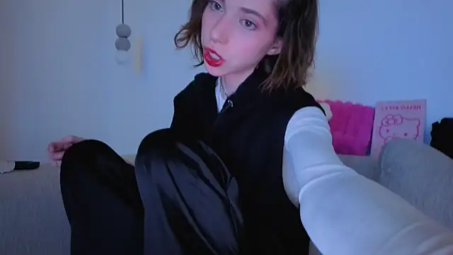 HappyVivy online show from April 9, 2026, 11:43 pm