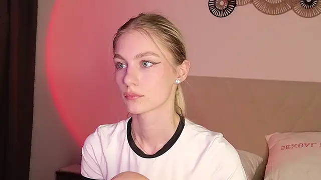 GabriellaOlsen online show from March 23, 2026, 8:02 pm