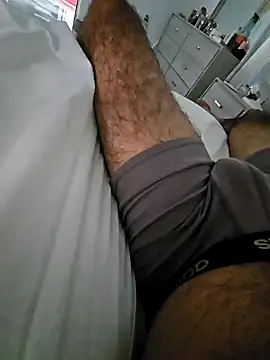 Snapshot of j0nathan00 chatting on February 25, 2025, 4:00 pm j0nathan00 online show from February 25, 2025, 4:00 pm