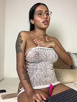 Snapshot of genesissara chatting on February 5, 2025, 3:02 am genesissara online show from February 5, 2025, 3:02 am