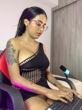 Snapshot of genesissara chatting on February 10, 2025, 12:50 pm genesissara online show from February 10, 2025, 12:50 pm