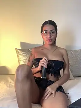 Snapshot of genesissara chatting on March 21, 2025, 12:18 am genesissara online show from March 21, 2025, 12:18 am