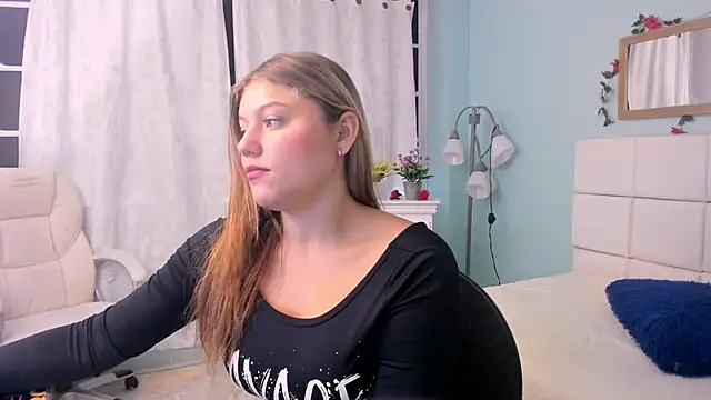 alaia greyy online show from February 21, 2025, 2:06 pm