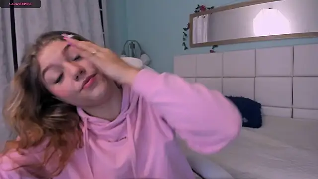 alaia greyy online show from February 28, 2025, 12:52 pm