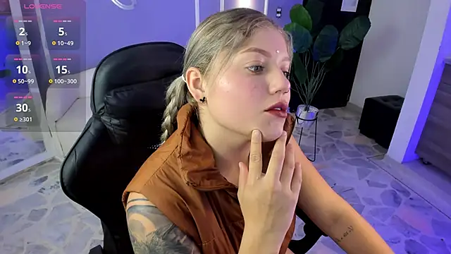 alaia greyy online show from September 18, 2025, 1:02 pm