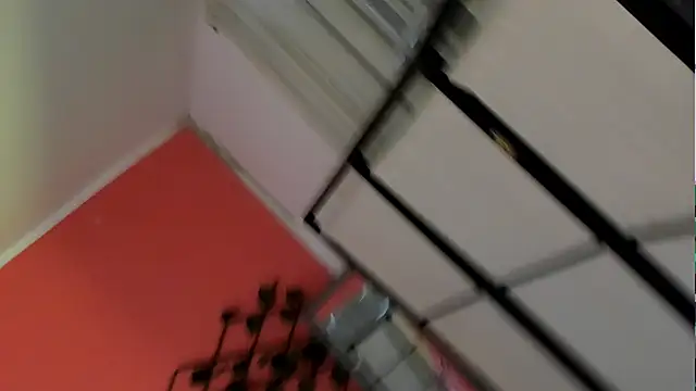 alaia greyy online show from April 14, 2026, 1:28 pm