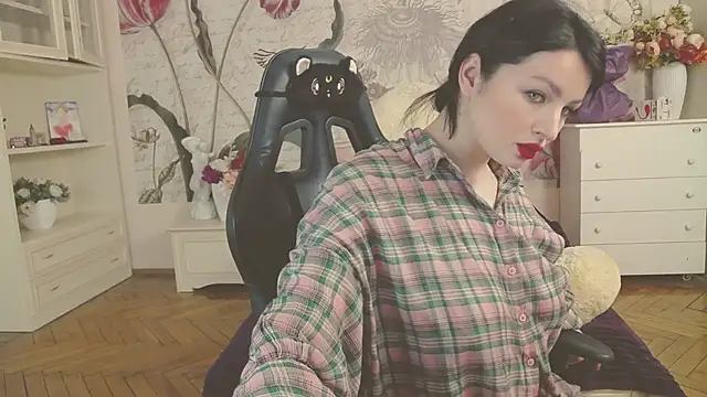 Snapshot of BritneyBarker chatting on March 1, 2026, 1:18 am BritneyBarker online show from March 1, 2026, 1:18 am