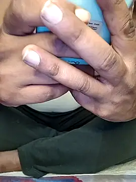 Snapshot of upgirl123 chatting on January 15, 2026, 4:11 pm upgirl123 online show from January 15, 2026, 4:11 pm