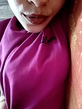 Snapshot of cute_IndianBabe chatting on September 23, 2025, 5:43 am cute IndianBabe online show from September 23, 2025, 5:43 am