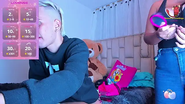 Snapshot of Sexy_valgirl chatting on March 1, 2025, 4:04 am Sexy valgirl online show from March 1, 2025, 4:04 am