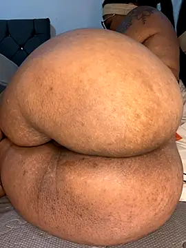 Charlotte bronxxx online show from December 3, 2025, 10:52 pm