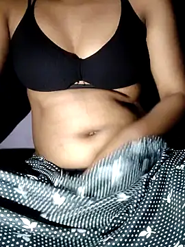 Red-Rose25 online show from February 21, 2025, 2:06 am