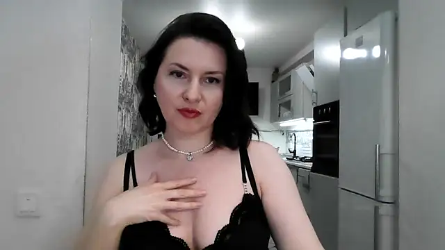 Victoria Glam online show from December 20, 2025, 12:23 pm