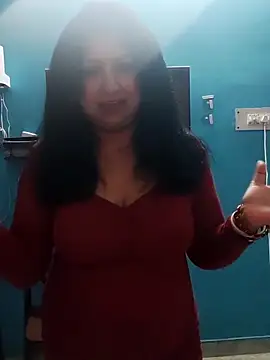 horny lizia online show from February 25, 2026, 4:38 pm