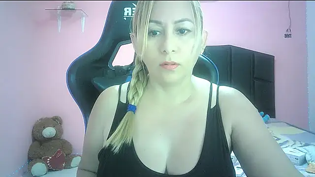 mariana0x online show from January 14, 2026, 9:52 pm