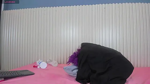 Snapshot of Madeline_Cooper08 chatting on February 8, 2025, 10:51 pm Madeline Cooper08 online show from February 8, 2025, 10:51 pm