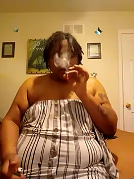 Snapshot of Big_BodyDee chatting on March 4, 2025, 4:17 am Big BodyDee online show from March 4, 2025, 4:17 am