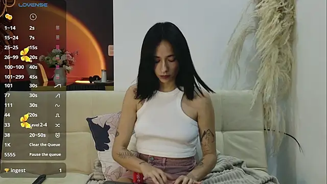 Snapshot of GerberaBlooms77 chatting on February 16, 2025, 11:48 pm GerberaBlooms77 online show from February 16, 2025, 11:48 pm