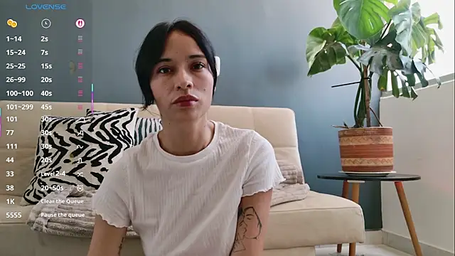 Snapshot of GerberaBlooms77 chatting on March 21, 2025, 5:12 pm GerberaBlooms77 online show from March 21, 2025, 5:12 pm