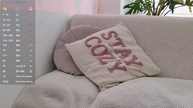 Snapshot of GerberaBlooms77 chatting on March 26, 2026, 8:25 pm GerberaBlooms77 online show from March 26, 2026, 8:25 pm