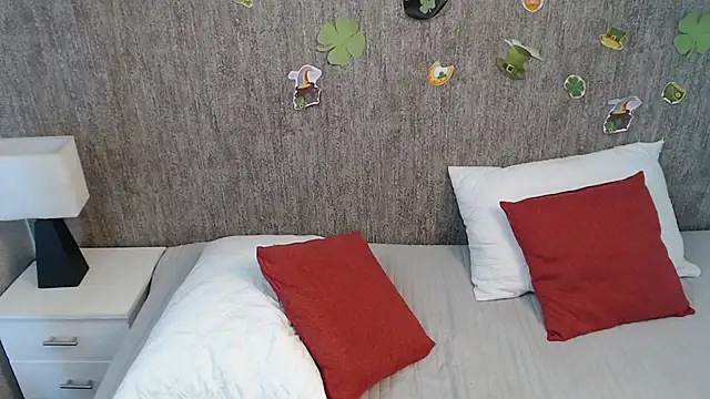 Snapshot of CattyMoon chatting on March 20, 2025, 7:35 pm CattyMoon online show from March 20, 2025, 7:35 pm