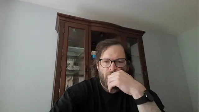 Snapshot of rrunner7718 chatting on March 15, 2025, 2:01 pm rrunner7718 online show from March 15, 2025, 2:01 pm